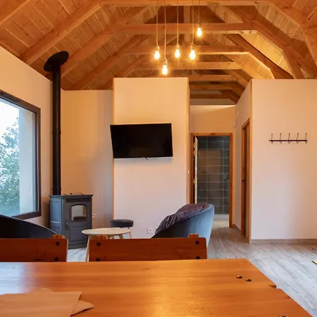 Les Tanieres Du Gevaudan - Avec Les Loups Saint-Leger-de-Peyre