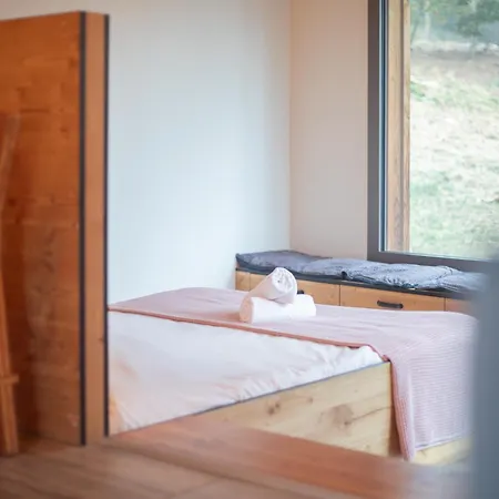 Les Tanieres Du Gevaudan - Avec Les Loups Feriehus