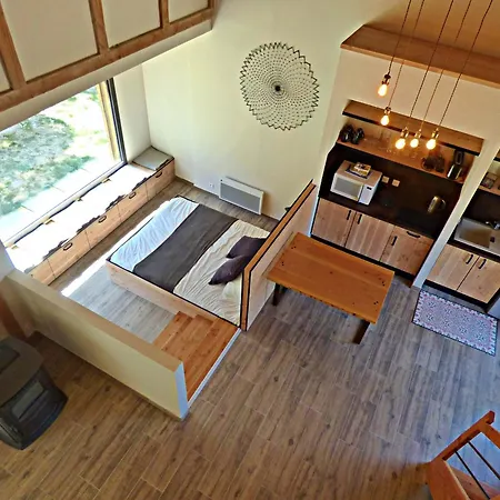 Feriehus Les Tanieres Du Gevaudan - Avec Les Loups